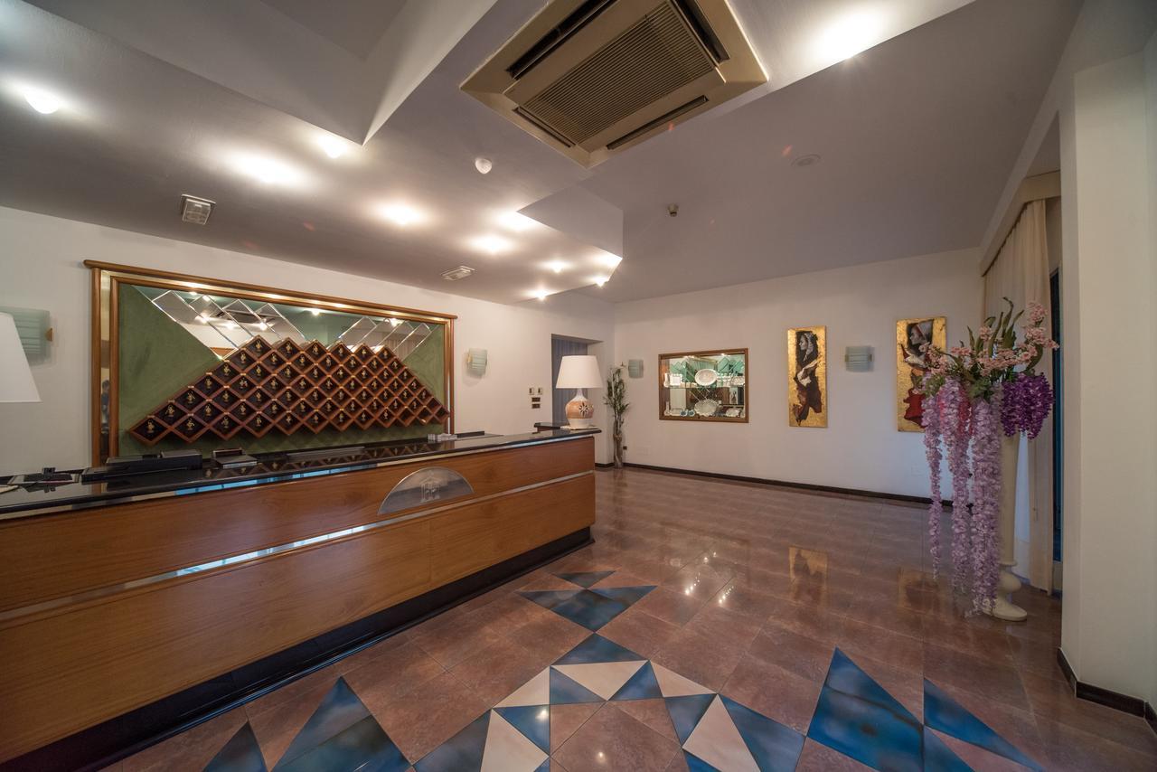 New Petit Hotel Tempio Pausania Exterior photo
